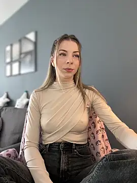 Mia Ethan online show from March 11, 8:08 am