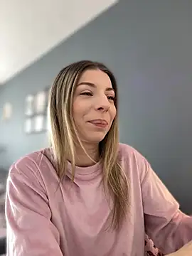 Mia Ethan online show from April 5, 7:04 am