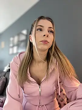 Mia Ethan online show from March 10, 8:51 am