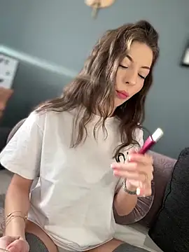 Mia Ethan online show from March 20, 5:13 am