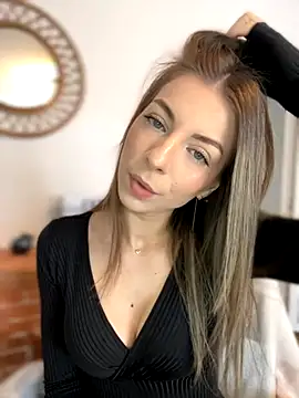 Mia Ethan online show from October 28, 9:19 am