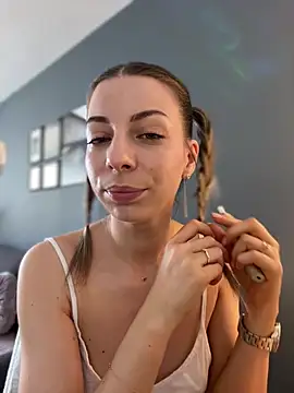 Mia Ethan online show from July 21, 7:20 am