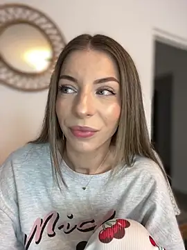 Mia Ethan online show from October 11, 9:21 am