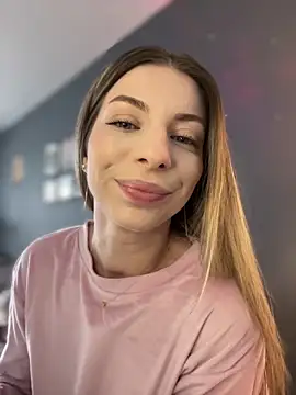 Mia Ethan online show from April 3, 10:00 am