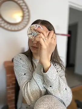 Mia Ethan online show from October 21, 8:36 am