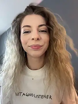 Mia Ethan online show from May 12, 9:26 am