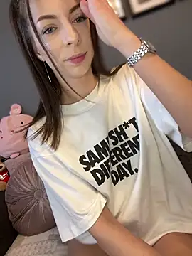 Mia Ethan online show from February 27, 12:01 pm