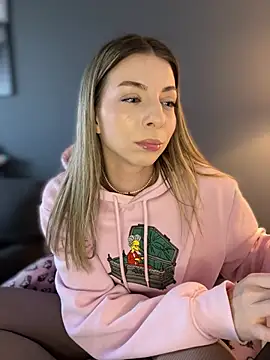 Mia Ethan online show from March 9, 2:09 pm