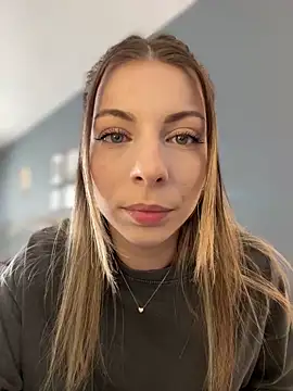 Mia Ethan online show from June 10, 7:09 am