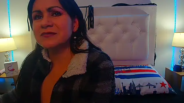 jescaoporto4 online show from March 19, 7:49 pm