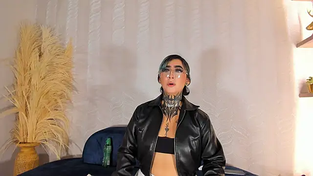 Alahia Dangelo online show from May 27, 5:42 pm