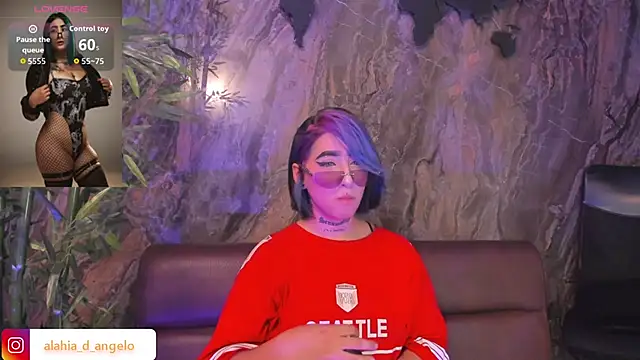 Snapshot of Alahia_Dangelo chatting on December 3, 5:34 pm Alahia Dangelo online show from December 3, 5:34 pm