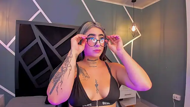 Alahia Dangelo online show from September 22, 11:38 am
