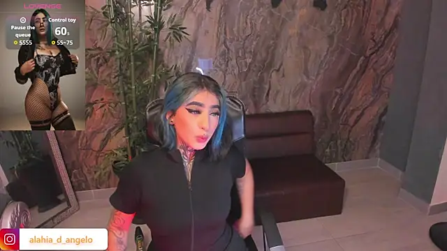 Alahia Dangelo online show from April 13, 5:28 pm