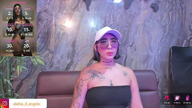 Snapshot of Alahia_Dangelo chatting on November 19, 6:08 pm Alahia Dangelo online show from November 19, 6:08 pm