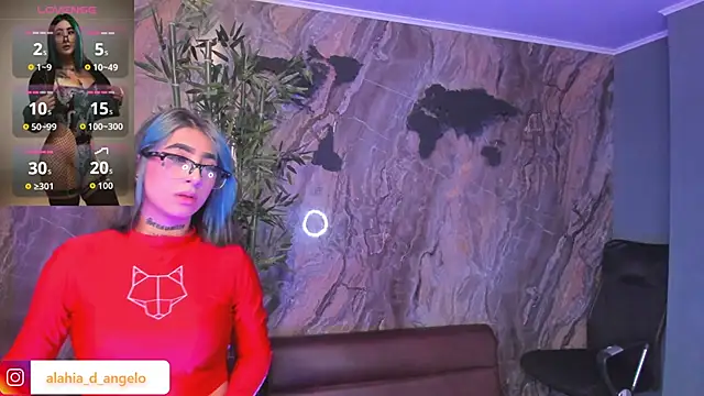 Snapshot of Alahia_Dangelo chatting on February 13, 5:35 pm Alahia Dangelo online show from February 13, 5:35 pm