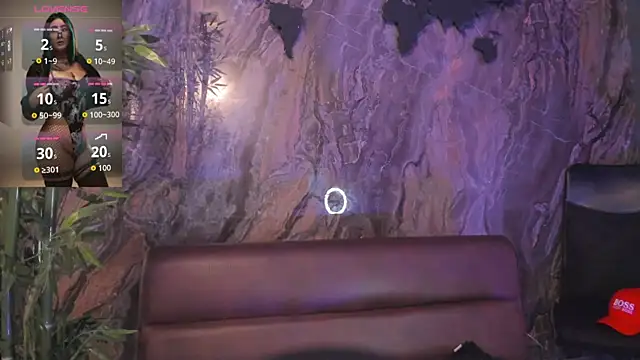 Snapshot of Alahia_Dangelo chatting on November 6, 5:28 pm Alahia Dangelo online show from November 6, 5:28 pm