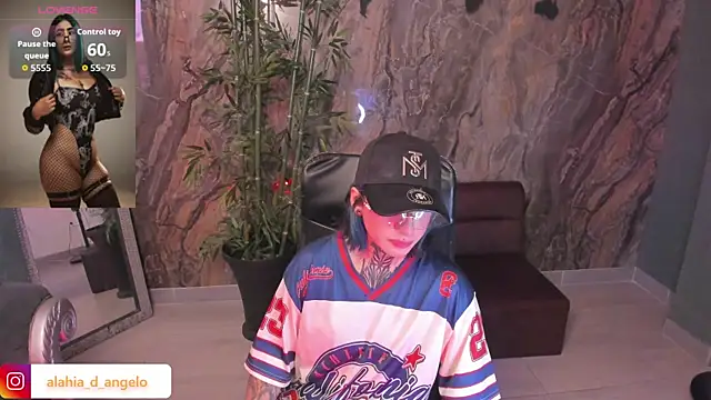 Alahia Dangelo online show from April 1, 5:32 pm