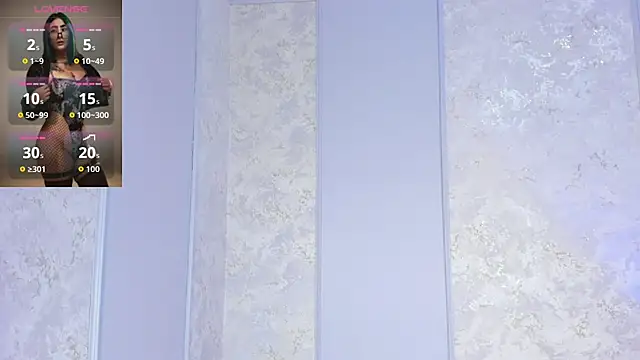 Snapshot of Alahia_Dangelo chatting on June 30, 5:46 pm Alahia Dangelo online show from June 30, 5:46 pm