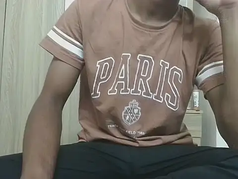 Snapshot of couple3_1_8 chatting on October 19, 3:59 pm couple3 1 8 online show from October 19, 3:59 pm