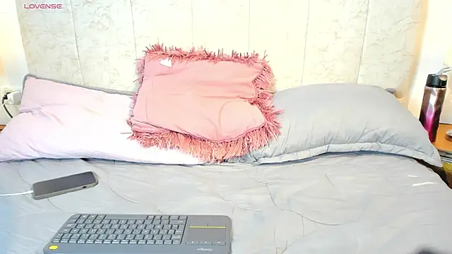  maria foxx  online show from February 24, 7:15 pm