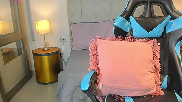  maria foxx  online show from February 16, 5:55 pm