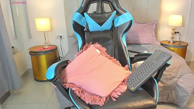  maria foxx  online show from February 12, 4:29 pm