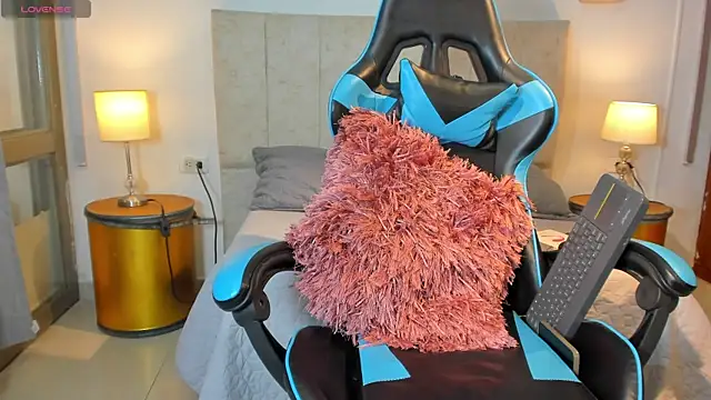  maria foxx  online show from January 9, 5:20 pm