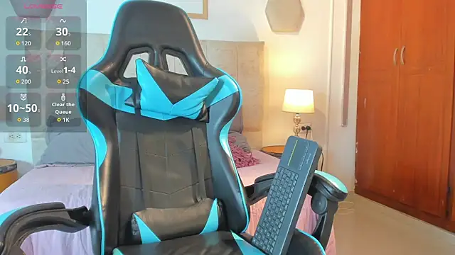  maria foxx  online show from April 6, 5:14 pm