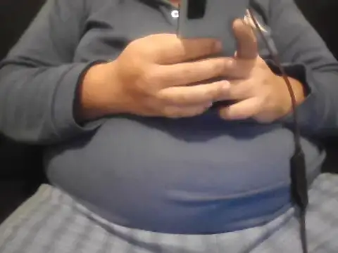 Snapshot of DBento0702 chatting on January 25, 8:21 am DBento0702 online show from January 25, 8:21 am