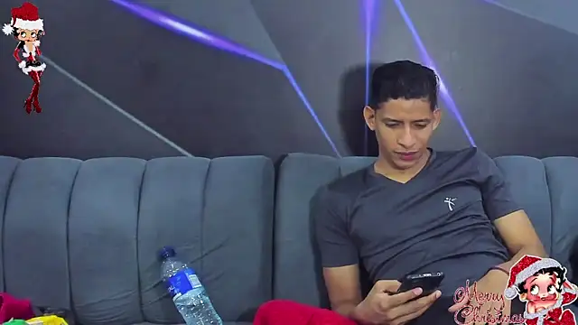 playsgirlhot online show from December 1, 11:27 pm