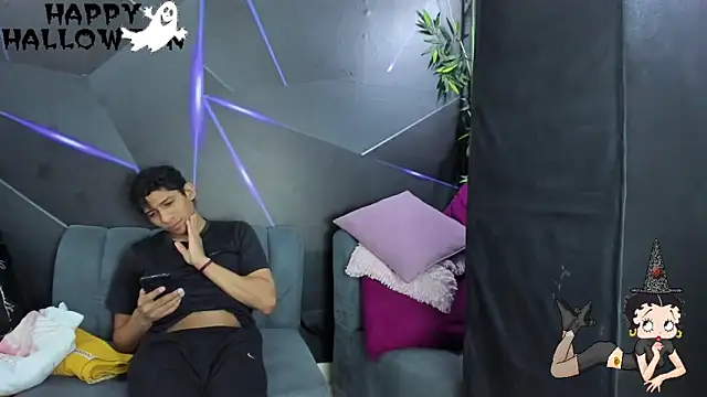 playsgirlhot online show from November 1, 11:20 pm