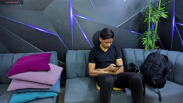 playsgirlhot online show from March 11, 11:15 am