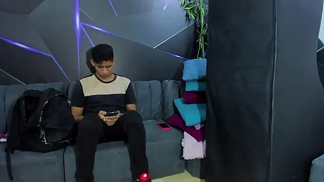 playsgirlhot online show from January 13, 11:14 am