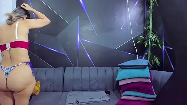 playsgirlhot online show from March 6, 11:27 am