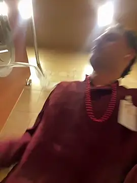 Snapshot of Vanillamexican chatting on November 1, 2:40 am Vanillamexican online show from November 1, 2:40 am