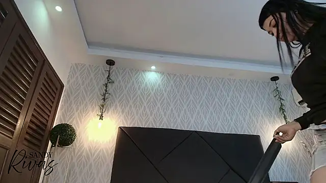 sandy rivas online show from January 11, 12:01 pm