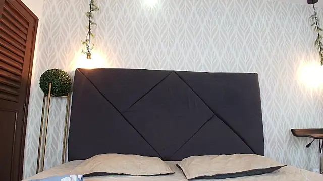 sandy rivas online show from April 4, 12:23 pm