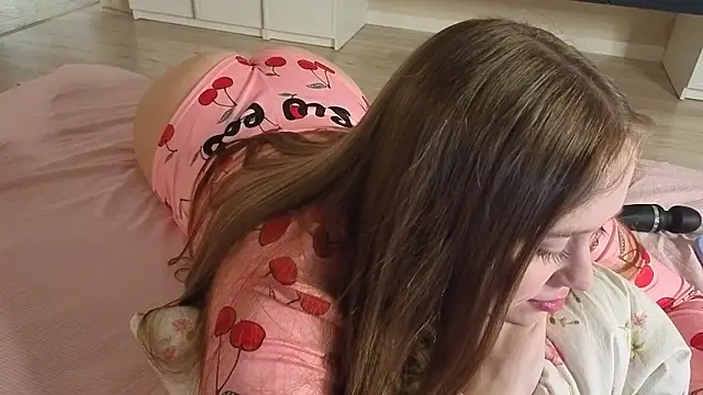 endlesssoffi online show from February 24, 5:47 pm