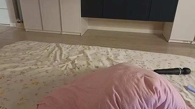 endlesssoffi online show from March 5, 6:26 pm