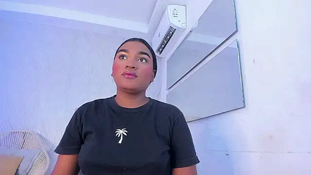 kayna gomez online show from February 20, 7:38 pm