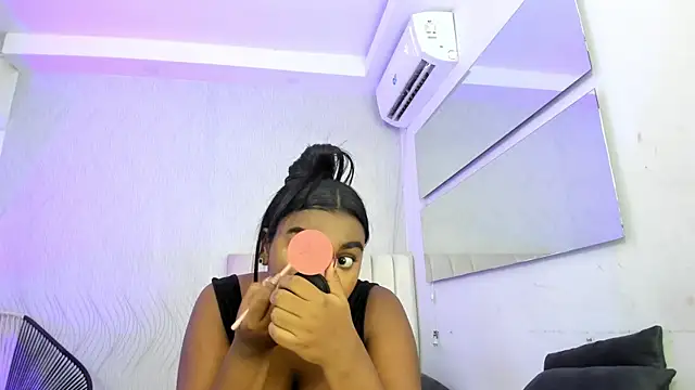 kayna gomez online show from January 15, 7:17 pm