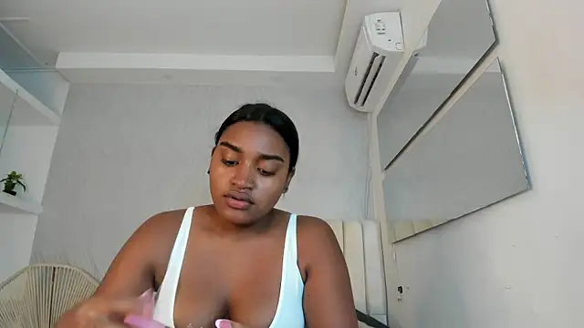 kayna gomez online show from May 9, 7:28 pm