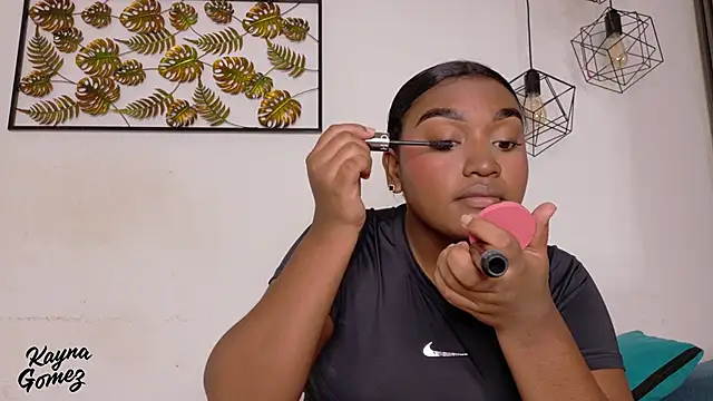 kayna gomez online show from January 9, 7:21 pm