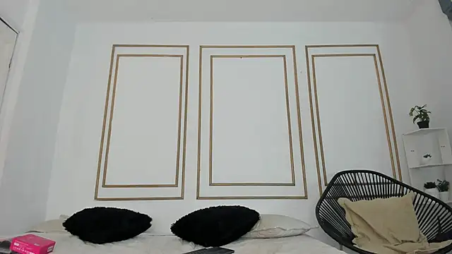 kayna gomez online show from April 15, 7:58 pm