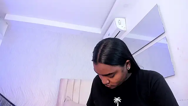 kayna gomez online show from January 14, 7:17 pm