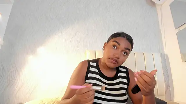 kayna gomez online show from June 3, 7:07 pm