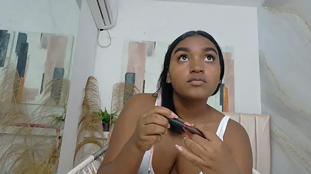 kayna gomez online show from April 19, 5:36 pm