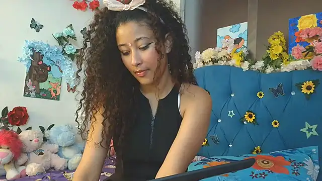 Snapshot of Milkdulce1 chatting on July 1, 1:33 pm Milkdulce1 online show from July 1, 1:33 pm