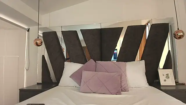 Milkdulce1 online show from November 20, 2:07 pm